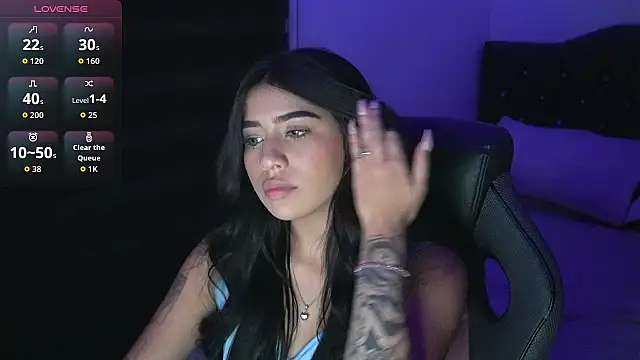 Snapshot of leyla_sanss chatting on November 20, 2025, 12:33 am leyla sanss online show from November 20, 2025, 12:33 am