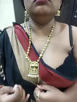 Snapshot of mamtha-tamil chatting on March 13, 2026, 6:13 pm mamtha-tamil online show from March 13, 2026, 6:13 pm