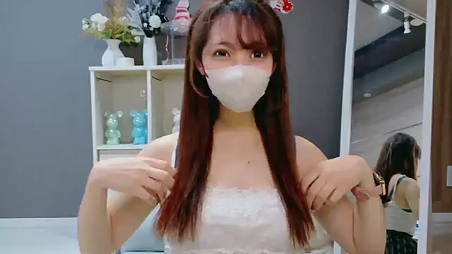 Nami-jpn online show from December 21, 2025, 3:19 am