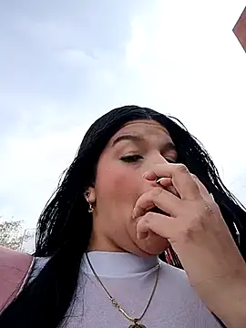 Snapshot of Layla-daring chatting on February 7, 2026, 7:22 pm Layla-daring online show from February 7, 2026, 7:22 pm