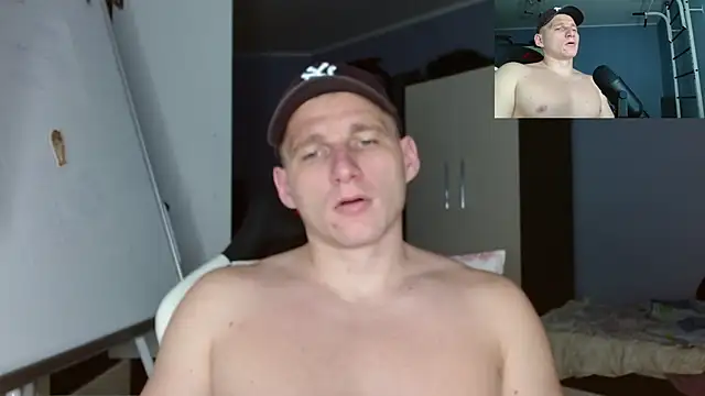 Snapshot of Poliglotjoe1 chatting on November 25, 2025, 5:41 am Poliglotjoe1 online show from November 25, 2025, 5:41 am