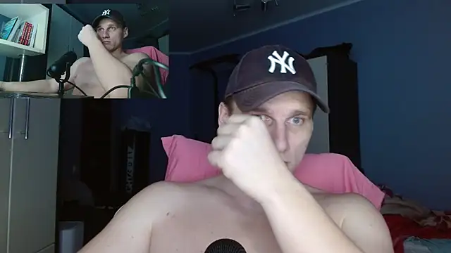 Snapshot of Poliglotjoe1 chatting on December 22, 2025, 9:09 am Poliglotjoe1 online show from December 22, 2025, 9:09 am