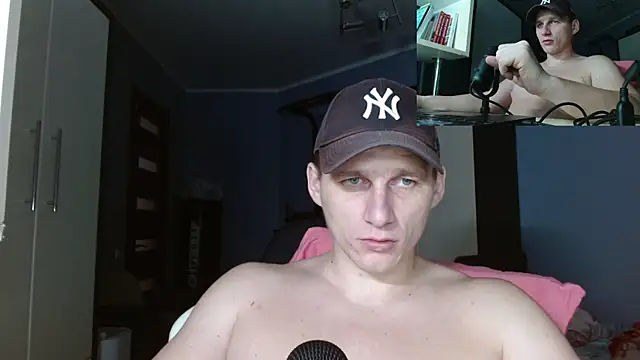 Snapshot of Poliglotjoe1 chatting on December 21, 2025, 6:53 pm Poliglotjoe1 online show from December 21, 2025, 6:53 pm