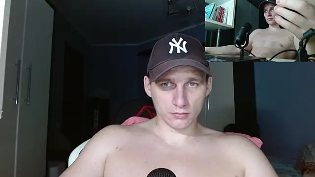 Snapshot of Poliglotjoe1 chatting on December 21, 2025, 6:26 am Poliglotjoe1 online show from December 21, 2025, 6:26 am