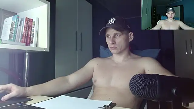 Snapshot of Poliglotjoe1 chatting on November 29, 2025, 7:36 pm Poliglotjoe1 online show from November 29, 2025, 7:36 pm