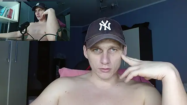 Snapshot of Poliglotjoe1 chatting on December 23, 2025, 9:41 am Poliglotjoe1 online show from December 23, 2025, 9:41 am