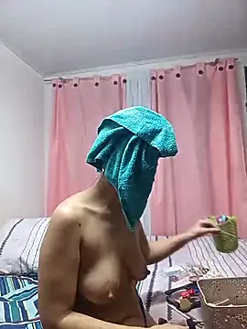 Snapshot of sarasol22 chatting on November 22, 2025, 8:18 pm sarasol22 online show from November 22, 2025, 8:18 pm