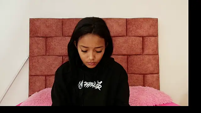 Full Ass nasty online show from December 19, 2025, 12:18 pm