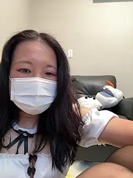 nana na425 online show from April 9, 2026, 2:13 am