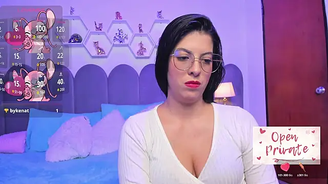 Snapshot of lunagomez24 chatting on November 25, 2025, 3:51 am lunagomez24 online show from November 25, 2025, 3:51 am