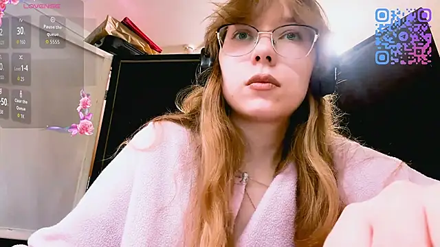 LouettaTornese online show from December 1, 2025, 11:11 am