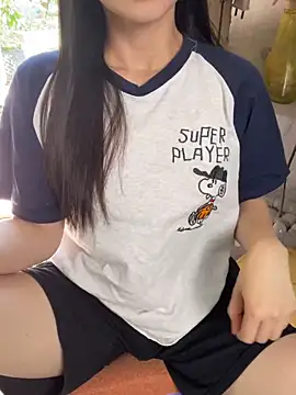 Snapshot of XndSeraphina chatting on March 10, 2026, 3:43 am XndSeraphina online show from March 10, 2026, 3:43 am