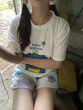 Snapshot of XndSeraphina chatting on April 11, 2026, 9:57 am XndSeraphina online show from April 11, 2026, 9:57 am