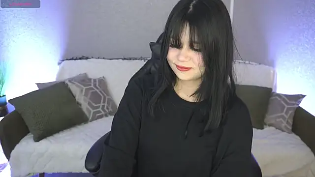 NightAylin online show from April 16, 2026, 9:39 pm