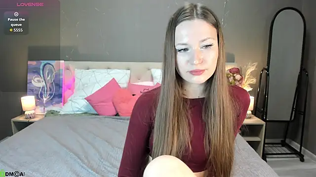 Malika Raspberry online show from February 8, 2026, 3:15 am