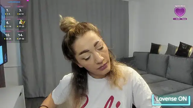 Snapshot of rossana_doll chatting on March 1, 2026, 6:13 am rossana doll online show from March 1, 2026, 6:13 am