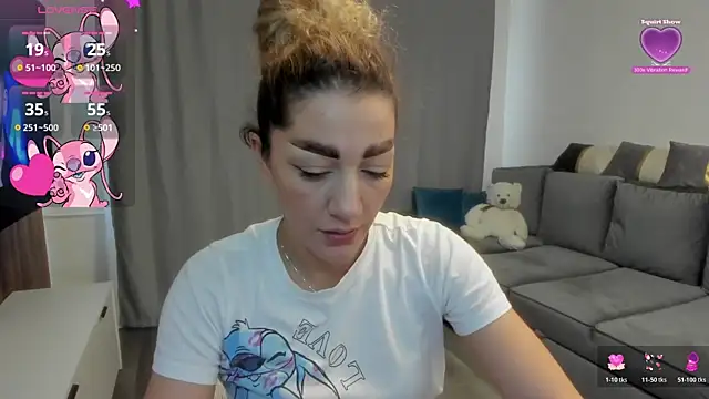 Snapshot of rossana_doll chatting on April 12, 2026, 8:06 am rossana doll online show from April 12, 2026, 8:06 am