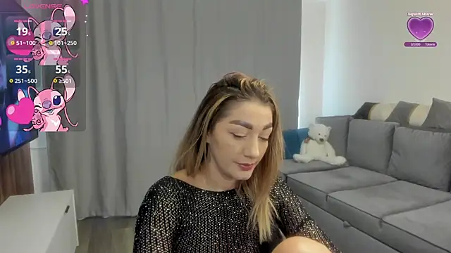 Snapshot of rossana_doll chatting on April 13, 2026, 8:29 am rossana doll online show from April 13, 2026, 8:29 am