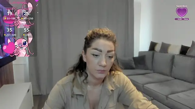 Snapshot of rossana_doll chatting on April 6, 2026, 8:04 am rossana doll online show from April 6, 2026, 8:04 am