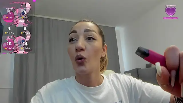 Snapshot of rossana_doll chatting on April 11, 2026, 7:45 am rossana doll online show from April 11, 2026, 7:45 am