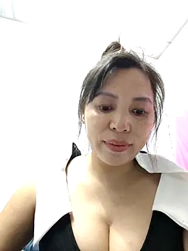 akura-03 online show from November 27, 2025, 3:23 pm