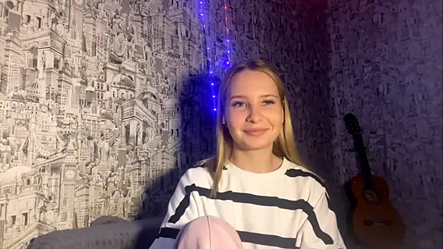 SophieLorein online show from November 26, 2025, 10:26 am