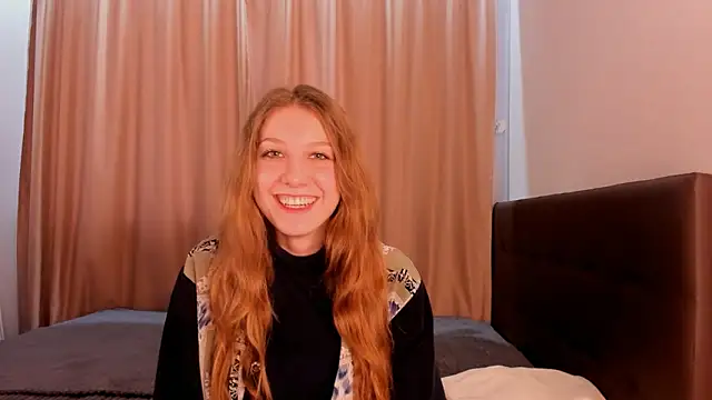 Snapshot of HazeLuneth chatting on February 16, 2026, 7:40 am HazeLuneth online show from February 16, 2026, 7:40 am