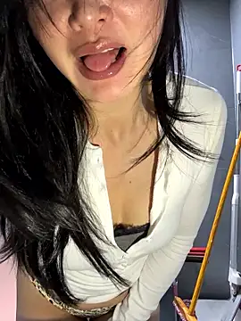 Snapshot of mitao_xx chatting on January 14, 2026, 7:45 am mitao xx online show from January 14, 2026, 7:45 am