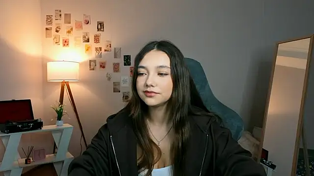 Snapshot of Vexorine chatting on March 21, 2026, 7:07 pm Vexorine online show from March 21, 2026, 7:07 pm