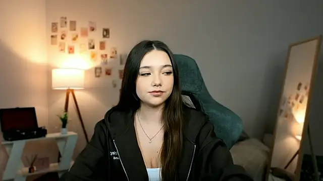 Snapshot of Vexorine chatting on March 12, 2026, 7:29 pm Vexorine online show from March 12, 2026, 7:29 pm