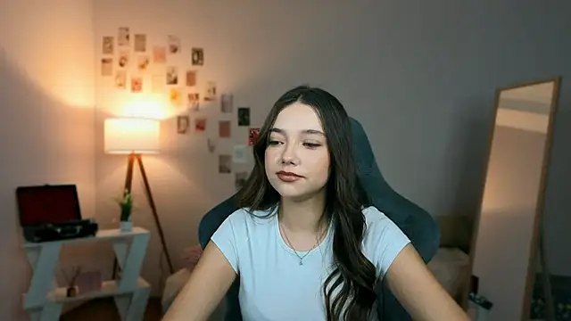 Snapshot of Vexorine chatting on March 28, 2026, 7:26 pm Vexorine online show from March 28, 2026, 7:26 pm