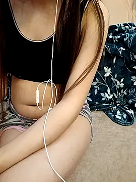 Noraaaax online show from November 25, 2025, 9:04 pm