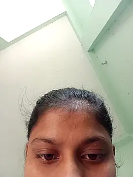 RiyaHotty21 online show from November 21, 2025, 6:34 am