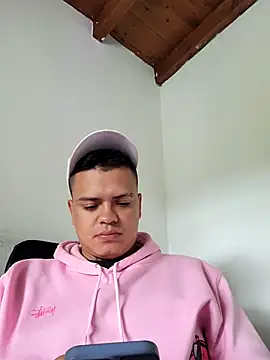 Snapshot of Teo_Vanegass chatting on November 21, 2025, 2:49 pm Teo Vanegass online show from November 21, 2025, 2:49 pm