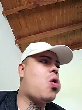 Snapshot of Teo_Vanegass chatting on November 20, 2025, 3:56 pm Teo Vanegass online show from November 20, 2025, 3:56 pm