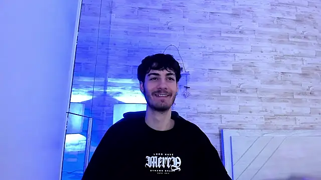 Emir Ozan  online show from January 31, 2026, 7:34 pm