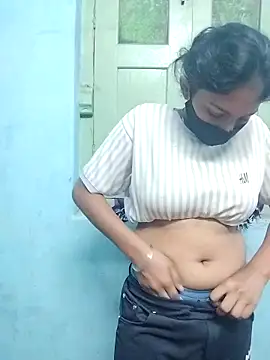 Miss tinaaa online show from November 28, 2025, 11:21 am