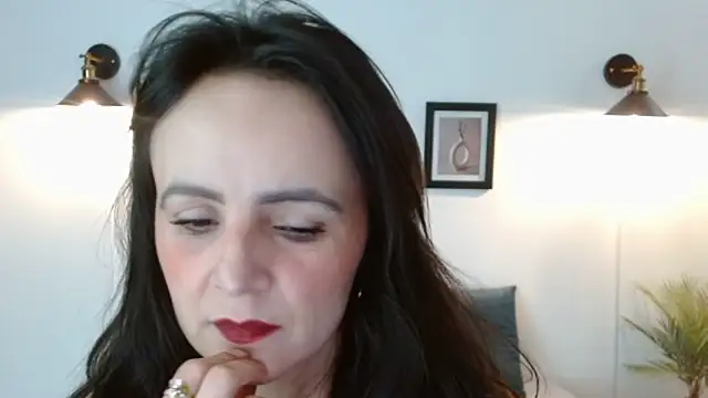 Snapshot of Juliana__lx chatting on April 10, 2026, 2:02 pm Juliana lx online show from April 10, 2026, 2:02 pm