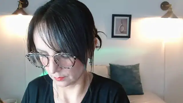 Snapshot of Juliana__lx chatting on March 18, 2026, 3:03 pm Juliana lx online show from March 18, 2026, 3:03 pm