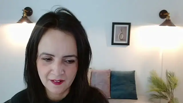 Snapshot of Juliana__lx chatting on April 7, 2026, 1:46 pm Juliana lx online show from April 7, 2026, 1:46 pm