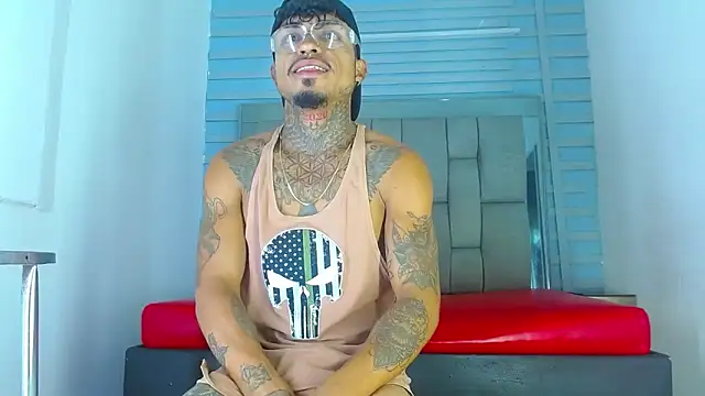 Snapshot of Hot_Latino_x chatting on March 15, 2026, 12:45 pm Hot Latino x online show from March 15, 2026, 12:45 pm