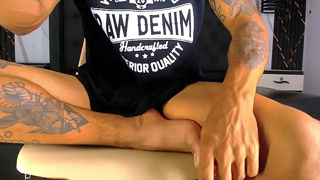 Snapshot of Hot_Latino_x chatting on March 11, 2026, 7:41 pm Hot Latino x online show from March 11, 2026, 7:41 pm