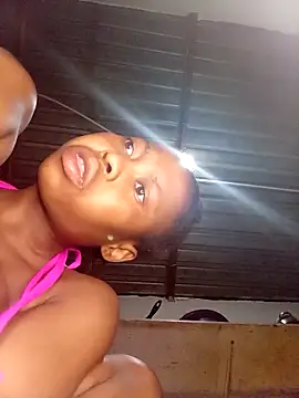 Sweethoneypot25 online show from March 10, 2026, 1:20 am