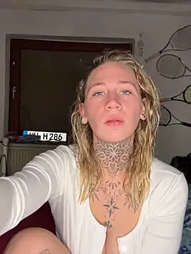 Snapshot of Antoniia69 chatting on November 26, 2025, 5:13 pm Antoniia69 online show from November 26, 2025, 5:13 pm