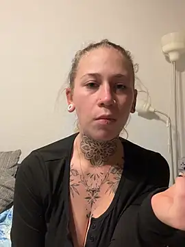 Snapshot of Antoniia69 chatting on November 28, 2025, 11:05 pm Antoniia69 online show from November 28, 2025, 11:05 pm