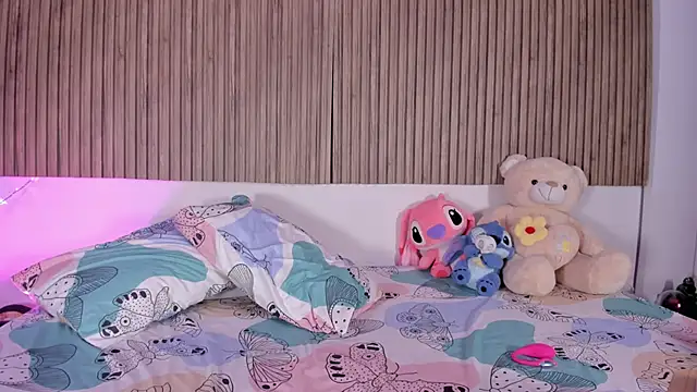 Hayley-Fox online show from February 26, 2026, 1:27 am