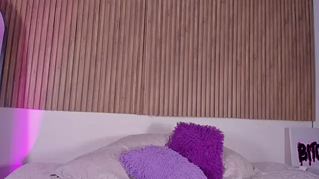 Snapshot of Hayley-Fox chatting on November 28, 2025, 2:45 am Hayley-Fox online show from November 28, 2025, 2:45 am