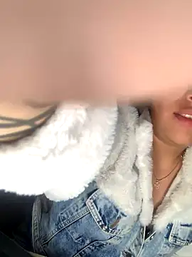 Bailey Pink online show from November 24, 2025, 5:13 pm