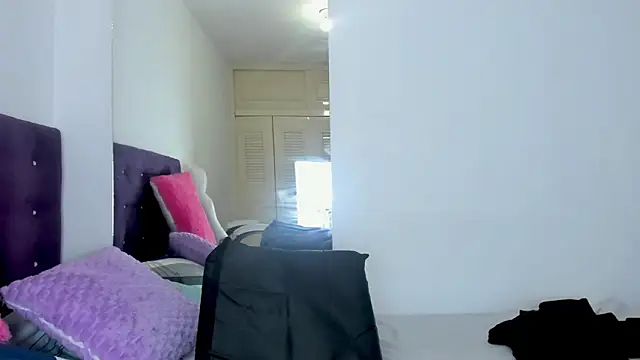 veronicaa squirt online show from April 9, 2026, 6:19 am