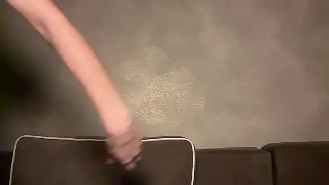 keeendall online show from December 16, 2025, 7:51 pm